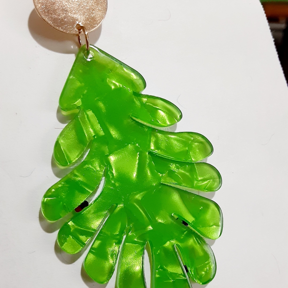 Acrylic Resin Leaf Drop Dangle Statement Earrings… - image 4